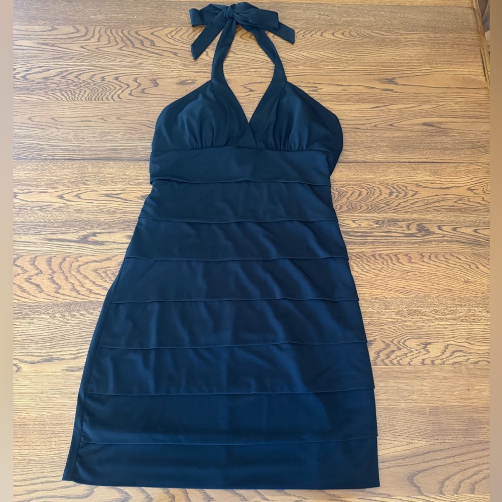 Speecheless Black Halter Mini Dress
Size M Fitted Cocktail Party Dress Y2K EUC